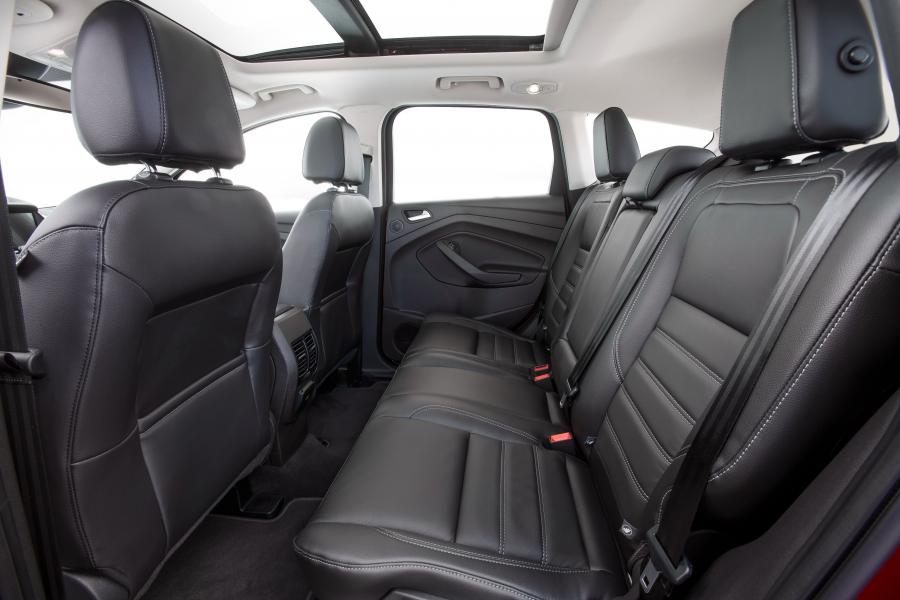  Ford Escape Titanium 2016 года  (фото 21 из 28)